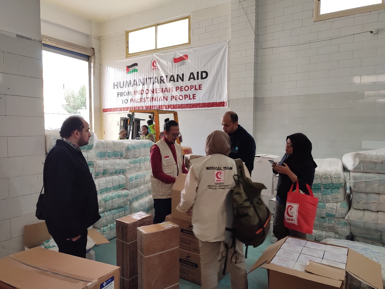 Truk Bantuan Obat-obatan dan Bahan Medis MER-C untuk warga Palestina di Gaza. (Foto: MER-C)