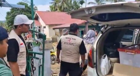 Tim MER-C Mobile Clinic Jangkau Wilayah Banjir di Sumbar yang Terisolir
