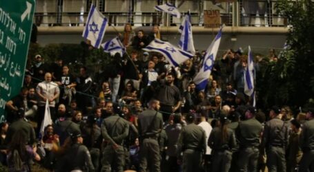 Puluhan Ribu Warga Israel Berdemonstrasi Tuntut Pertukaran Tahanan