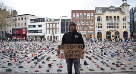 Aktivis Belanda Pajang 14 Ribu Sepatu Simbol Anak-anak Gaza yang Terbunuh