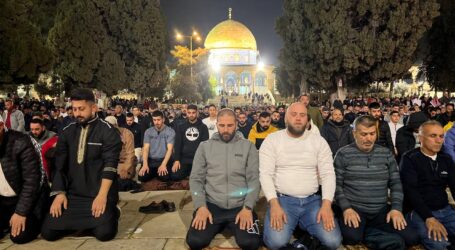 Meski Ada Pencegahan, 35.000 Jamaah Shalat Tarawih di Masjid Al-Aqsa