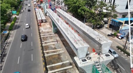 Pembangunan LRT Jakarta Fase 1B Masuk Tahap Pengangkatan Girder Pertama