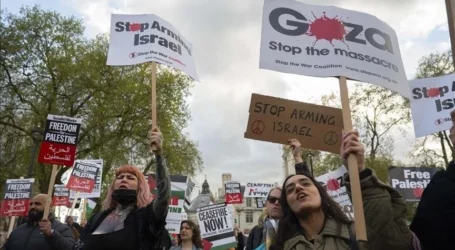 Aksi Protes di London Menentang Penjualan Senjata ke Israel