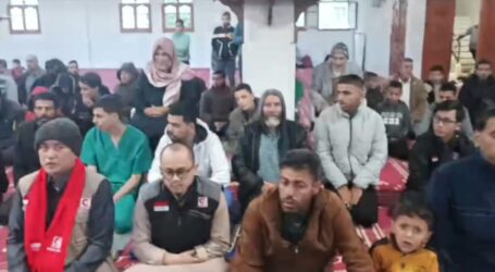 Relawan MER-C Indonesia Shalat Id Bersama Warga Gaza di Dalam Masjid