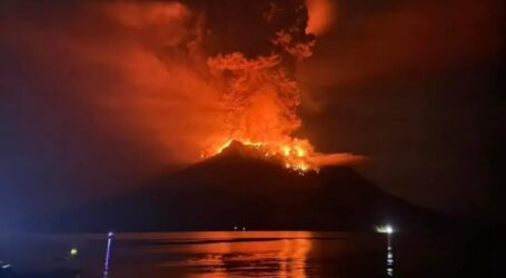 Gunung Api Ruang Sulawesi Utara Naik Level “Awas”