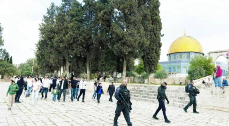 Ratusan Pemukim Yahudi Masuki Kompleks Al-Aqsa