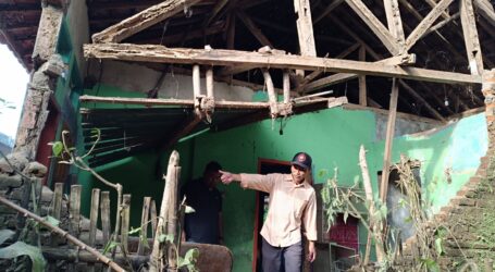 Bruk! Rumah Oleh Mulyadi Ambruk Digoyang Gempa