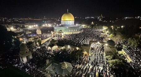 Malam 27 Ramadhan, 200.000 Jamaah Shalat Tarawih di Masjid Al-Aqsa