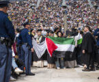 Bendera Palestina Berkibar di Wisuda Universitas Michigan