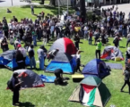 Mahasiswa California University Dirikan Perkemahan Lanjutkan Aksi Solidaritas Palestina