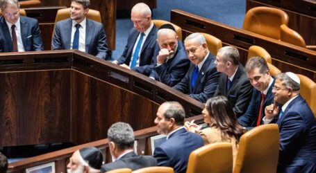 Dua Menteri Zionis Bersitegang dan Saling Serang