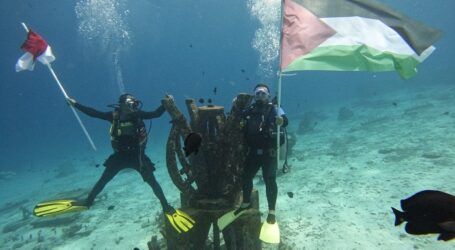 [POPULER MINA] Bendera Palestina Berkibar Dalam Laut dan Tentara Israel Menyusup 