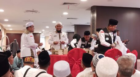 Jamaah Haji Aceh Terima Uang Baitul Asyi Rp6,5 Juta