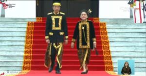 Upacara HUT ke-79 RI di IKN, Jokowi Kenakan Baju Adat Kustim (foto: YouTube Setkab RI)