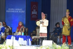 Menteri Pendidikan Dasar dan Menengah (Mendikdasmen) Abdul Mu’ti dalam Peringatan Hari Guru Nasional 2024 di Jakarta, Senin (25/11/2024) (foto: BKHM Kemendikdasmen)