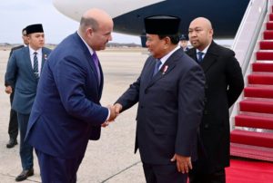 Presiden Prabowo Subianto tiba di Pangkalan Militer Andrews, Washington DC, Amerika Serikat, Ahad (10/11/2024). (Foto: BPMI Setpres)