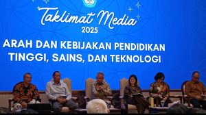 Taklimat Media Kemendiktisaintek di Jakarta, Jumat (3/1/2025) (foto: Sajadi/MINA)