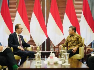 Menteri Luar Negeri (Menlu) RI Sugiono menerima kunjungan kehormatan Duta Besar Inggris untuk Indonesia, Dominic Jermey di Jakarta, Kamis (8/5/2025) (foto: Kemlu RI)