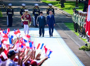 Presiden Republik Indonesia, Prabowo Subianto secara resmi menyambut Presiden Republik Prancis Emmanuel Macron dalam pertemuan bilateral di Istana Merdeka, Jakarta, pada Rabu, 28 Mei 2025. (Foto: BPMI Setpres)