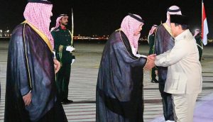 Presiden Republik Indonesia, Prabowo Subianto, tiba di Jeddah, Arab Saudi, pada Selasa (01/07/2025) (foto: Kemsesneg)