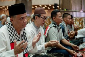 10 Dosa Besar Akhir Zaman yang Hanya Bisa Dihindari Dengan Jama’ah