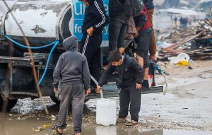 [Bedah Berita MINA] Musim Dingin dan Banjir di Gaza Ciptakan Krisis Kemanusiaan Baru