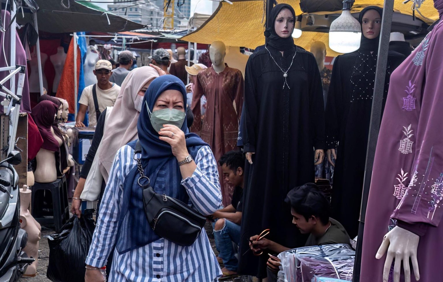 Jakarta Catat Kualitas Udara Tidak Sehat bagi Kelompok Sensitif pada Ahad Pagi