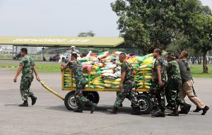 BNPB Pastikan Personel TNI Penanganan Bencana Sumatra Terima Uang Lelah dan Makan