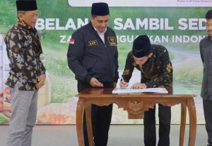 Penandatanganan MoU anatara Badan Amil Zakat Nasional (BAZNAS RI) resmi bekerja sama dengan PT Abdi Herba Alami dalam program Sedekah Produk (foto: BAZNAS)