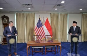pertemuan bilateral antara Menteri Pertahanan RI Sjafrie Sjamsoeddin dan Secretary of War AS Pete Hegseth di Pentagon, Senin (13/4/2026). (Foto: Kemnhan RI)