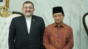 Menteri Agama (Menag) RI Nasaruddin Umar dan Duta Besar Iran untuk Indonesia, Mohammad Boroujerdi (foto: Kemenag RI)