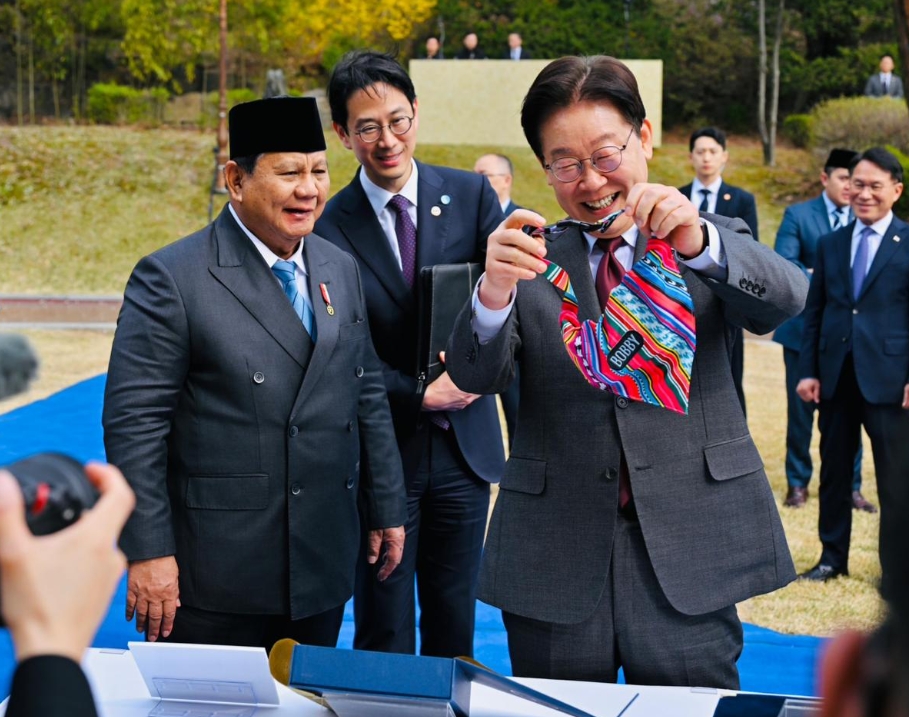 Presiden Republik Indonesia Prabowo Subianto dan Presiden Republik Korea Lee Jae Myung (Foto: BPMI Setpres)
