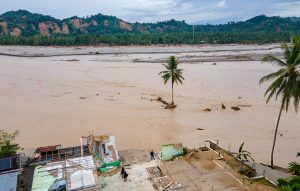 Banjir Lumpuhkan Jalur Bireuen–Takengon, Aceh Tengah