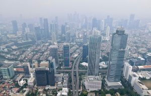 Kualitas Udara Jakarta Memburuk, AQI Capai 142 dan Tidak Sehat bagi Kelompok Sensitif