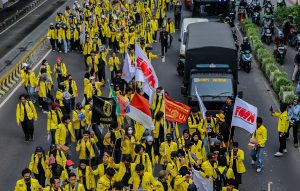 Sekitar Seribu Mahasiswa UI Ikuti Aksi “Menuju Indonesia Bangkrut” di Bundaran HI