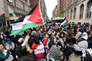 Demo Mahasiswa pro Palestina di New York (foto: the New York)