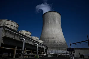 Panas Ekstrem Ancam Pasokan Energi, Prancis Nonaktifkan Reaktor Nuklir